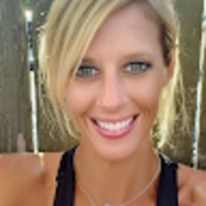 Meet your Posher, Lorie